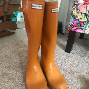 Hunter rain boots size 10